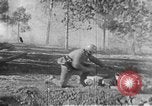 Immagine di Armi a mano United States USA, 1943, secondo 51 filmato di repertorio 65675046392