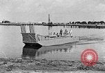 Standbild Test von Higgins Boot mit Traktor Louisiana United States USA, 1941, aus Sekunde 9 historischem Filmmaterial Videoclip 65675046394