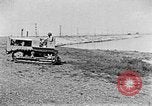 Standbild Test von Higgins Boot mit Traktor Louisiana United States USA, 1941, aus Sekunde 29 historischem Filmmaterial Videoclip 65675046394