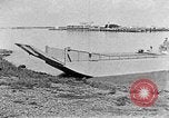 Standbild Test von Higgins Boot mit Traktor Louisiana United States USA, 1941, aus Sekunde 33 historischem Filmmaterial Videoclip 65675046394