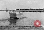 Standbild Test von Higgins Boot mit Traktor Louisiana United States USA, 1941, aus Sekunde 42 historischem Filmmaterial Videoclip 65675046394