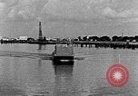 Standbild Test von Higgins Boot mit Traktor Louisiana United States USA, 1941, aus Sekunde 55 historischem Filmmaterial Videoclip 65675046394