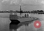 Standbild Test von Higgins Boot mit Traktor Louisiana United States USA, 1941, aus Sekunde 59 historischem Filmmaterial Videoclip 65675046394