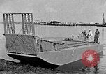 Standbild Higgins Boote Louisiana United States USA, 1941, aus Sekunde 3 historischem Filmmaterial Videoclip 65675046395