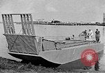 Standbild Higgins Boote Louisiana United States USA, 1941, aus Sekunde 4 historischem Filmmaterial Videoclip 65675046395