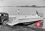Standbild Higgins Boote Louisiana United States USA, 1941, aus Sekunde 10 historischem Filmmaterial Videoclip 65675046396