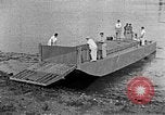Standbild Higgins Boote Louisiana United States USA, 1941, aus Sekunde 28 historischem Filmmaterial Videoclip 65675046397