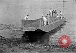 Standbild Higgins Boote Louisiana United States USA, 1941, aus Sekunde 31 historischem Filmmaterial Videoclip 65675046397