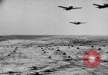 Immagine di Signal Corps United States USA, 1943, secondo 14 filmato di repertorio 65675046399