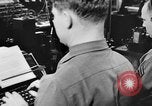 Immagine di Signal Corps United States USA, 1943, secondo 50 filmato di repertorio 65675046399