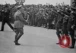 Standbild Adolf Hitler Rechlin Deutschland, 1938, aus Sekunde 27 historischem Filmmaterial Videoclip 65675046408
