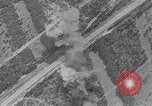 Standbild Heinkel He 111 bomber Europa, 1940, aus Sekunde 27 historischem Filmmaterial Videoclip 65675046412
