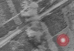 Standbild Heinkel He 111 bomber Europa, 1940, aus Sekunde 30 historischem Filmmaterial Videoclip 65675046412