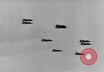Standbild Innenraum des Heinkel He 111 Cockpits Europa, 1940, aus Sekunde 6 historischem Filmmaterial Videoclip 65675046413