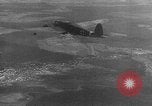 Standbild Innenraum des Heinkel He 111 Cockpits Europa, 1940, aus Sekunde 26 historischem Filmmaterial Videoclip 65675046413