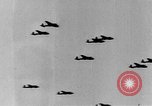 Standbild Innenraum des Heinkel He 111 Cockpits Europa, 1940, aus Sekunde 33 historischem Filmmaterial Videoclip 65675046413