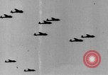 Standbild Innenraum des Heinkel He 111 Cockpits Europa, 1940, aus Sekunde 35 historischem Filmmaterial Videoclip 65675046413