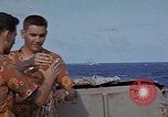 Standbild US-Angriff Transportschiff Pacific Theater, 1945, aus Sekunde 40 historischem Filmmaterial Videoclip 65675046454