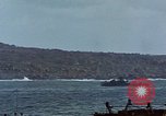 Standbild Bombardierung Iwo Jima, 1945, aus Sekunde 18 historischem Filmmaterial Videoclip 65675046455