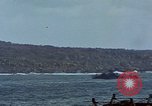 Standbild Bombardierung Iwo Jima, 1945, aus Sekunde 21 historischem Filmmaterial Videoclip 65675046455