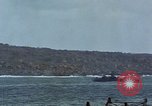 Standbild Bombardierung Iwo Jima, 1945, aus Sekunde 25 historischem Filmmaterial Videoclip 65675046455