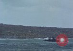 Standbild Bombardierung Iwo Jima, 1945, aus Sekunde 27 historischem Filmmaterial Videoclip 65675046455