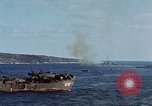 Standbild Bombardierung Iwo Jima, 1945, aus Sekunde 12 historischem Filmmaterial Videoclip 65675046456