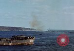 Standbild Bombardierung Iwo Jima, 1945, aus Sekunde 14 historischem Filmmaterial Videoclip 65675046456