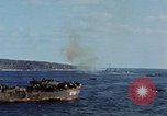 Standbild Bombardierung Iwo Jima, 1945, aus Sekunde 17 historischem Filmmaterial Videoclip 65675046456