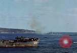 Standbild Bombardierung Iwo Jima, 1945, aus Sekunde 19 historischem Filmmaterial Videoclip 65675046456