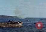 Standbild Bombardierung Iwo Jima, 1945, aus Sekunde 23 historischem Filmmaterial Videoclip 65675046456