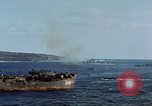 Standbild Bombardierung Iwo Jima, 1945, aus Sekunde 24 historischem Filmmaterial Videoclip 65675046456