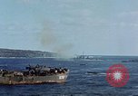 Standbild Bombardierung Iwo Jima, 1945, aus Sekunde 25 historischem Filmmaterial Videoclip 65675046456