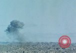 Standbild Bombardierung Iwo Jima, 1945, aus Sekunde 33 historischem Filmmaterial Videoclip 65675046457