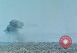 Standbild Bombardierung Iwo Jima, 1945, aus Sekunde 34 historischem Filmmaterial Videoclip 65675046457