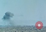Standbild Bombardierung Iwo Jima, 1945, aus Sekunde 35 historischem Filmmaterial Videoclip 65675046457