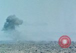Standbild Bombardierung Iwo Jima, 1945, aus Sekunde 41 historischem Filmmaterial Videoclip 65675046457