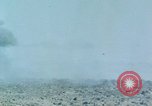 Standbild Bombardierung Iwo Jima, 1945, aus Sekunde 49 historischem Filmmaterial Videoclip 65675046457