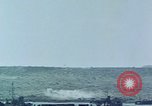 Standbild Bombardierung Iwo Jima, 1945, aus Sekunde 56 historischem Filmmaterial Videoclip 65675046457