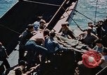 Standbild Bombardierung Iwo Jima, 1945, aus Sekunde 34 historischem Filmmaterial Videoclip 65675046458