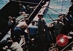 Standbild Bombardierung Iwo Jima, 1945, aus Sekunde 45 historischem Filmmaterial Videoclip 65675046458