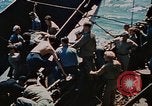 Standbild Bombardierung Iwo Jima, 1945, aus Sekunde 47 historischem Filmmaterial Videoclip 65675046458