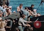 Standbild Bombardierung Iwo Jima, 1945, aus Sekunde 56 historischem Filmmaterial Videoclip 65675046458