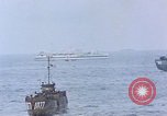 Standbild Bombardierung auf der Insel Iwo Jima, 1945, aus Sekunde 8 historischem Filmmaterial Videoclip 65675046460