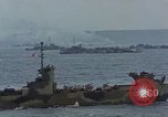 Standbild Bombardierung auf der Insel Iwo Jima, 1945, aus Sekunde 36 historischem Filmmaterial Videoclip 65675046460