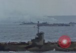 Standbild Bombardierung auf der Insel Iwo Jima, 1945, aus Sekunde 42 historischem Filmmaterial Videoclip 65675046460