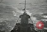 Image film de formation à propos de la bataille de la mer de corail Océan Pacifique, 1950, de la seconde 36 séquences d'archives historiques vidéo 65675046476