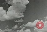 Image film de formation à propos de la bataille de la mer de corail Océan Pacifique, 1950, de la seconde 53 séquences d'archives historiques vidéo 65675046476