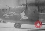 Image 5e Groupe bombe B-24s'opérer à partir de Munda aérodrome de point New Georgia Island Solomon Islands USA, 1943, de la seconde 10 séquences d'archives historiques vidéo 65675046493