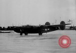 Image 5e Groupe bombe B-24s'opérer à partir de Munda aérodrome de point New Georgia Island Solomon Islands USA, 1943, de la seconde 33 séquences d'archives historiques vidéo 65675046493